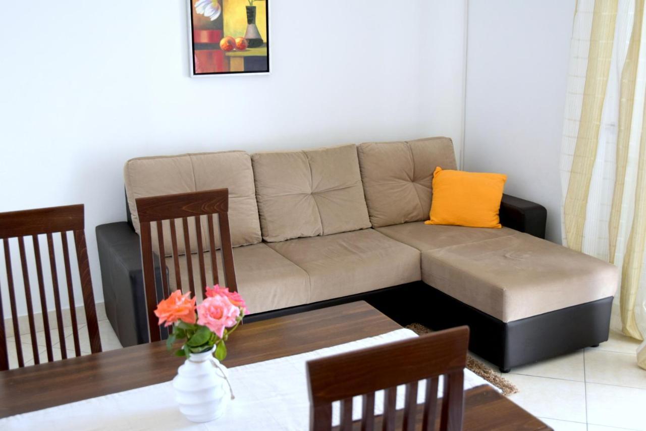James Bond Apartments Palit Dış mekan fotoğraf