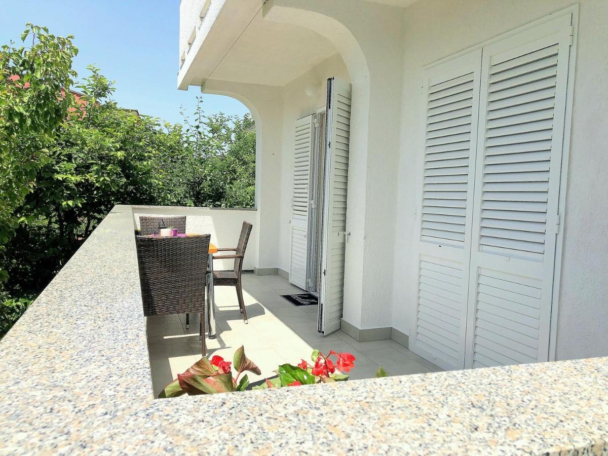 James Bond Apartments Palit Dış mekan fotoğraf